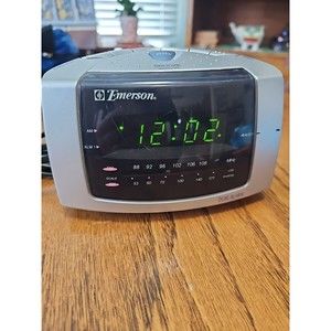 Emerson Dual Alarm Clock Radio Digital CK5050 Tested Works